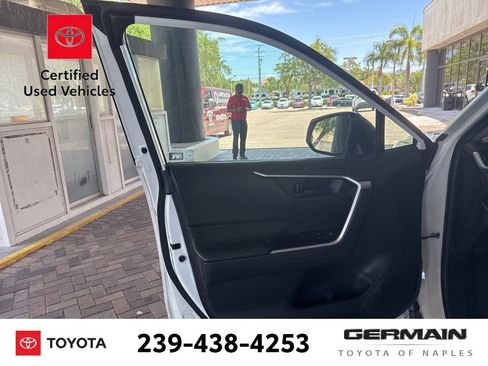 Certified 2021 Toyota RAV4 LE AWD/4WD image 19
