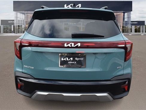 New 2026 Kia Seltos SX w/ SX Sunroof Package image 4