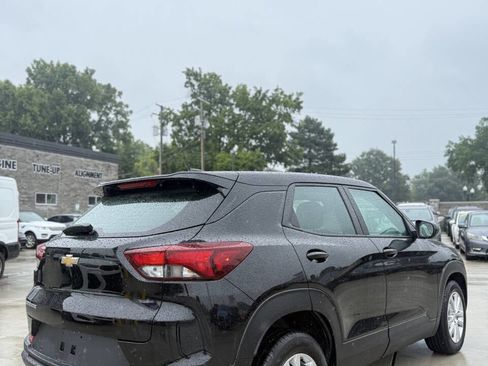 Used 2021 Chevrolet TrailBlazer LS FWD image 6