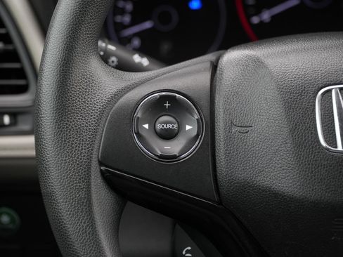 Used 2019 Honda HR-V LX image 19