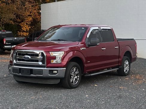 Used 2015 Ford F150 XLT w/ Equipment Group 302A Luxury image 3