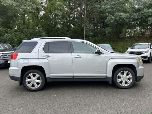 Used 2017 GMC Terrain SLT w/ Open Road Package AWD/4WD image 3