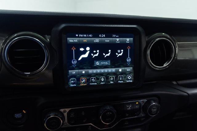 Used 2023 Jeep Wrangler Unlimited Sahara w/ LED Lighting Group AWD/4WD image 15