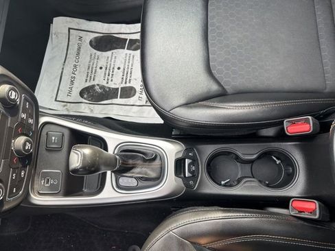 Used 2019 Jeep Compass Latitude w/ Popular Equipment Group image 18