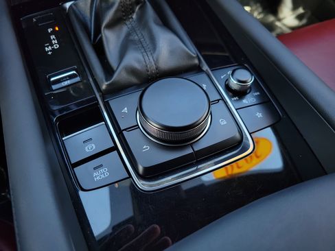 Used 2020 MAZDA MAZDA3 Hatchback w/ Premium Package image 26