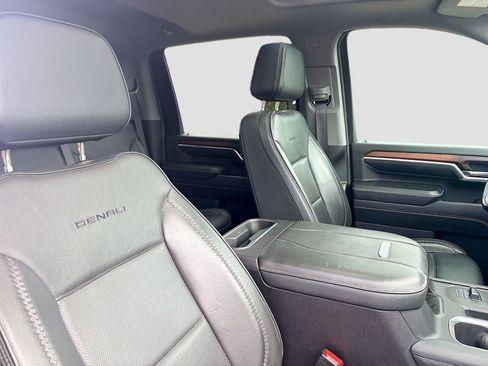 Used 2024 GMC Sierra 2500 Denali w/ Denali Reserve Package AWD/4WD image 29