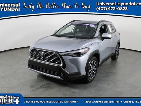 Used 2024 Toyota Corolla Cross XLE FWD image 1