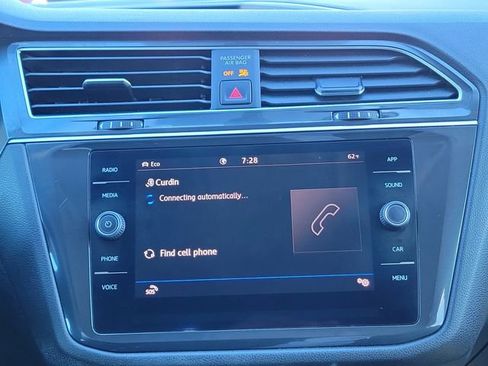 Used 2020 Volkswagen Tiguan SEL image 26