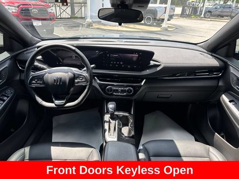Used 2025 Buick Envista Sport Touring w/ Convenience I Package FWD image 17