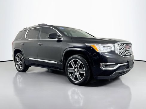 Used 2018 GMC Acadia Denali w/ Technology Package image 4