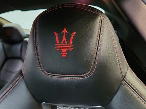 Used 2018 Maserati GranTurismo Sport image 23