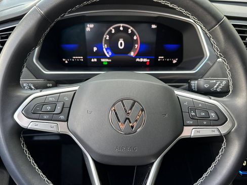 Used 2023 Volkswagen Tiguan SE FWD image 24