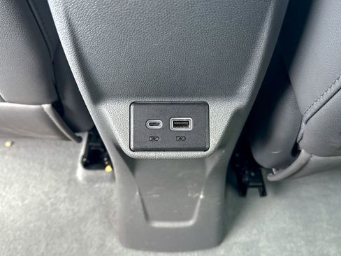 Certified 2023 Chevrolet Bolt EUV Premier FWD image 21