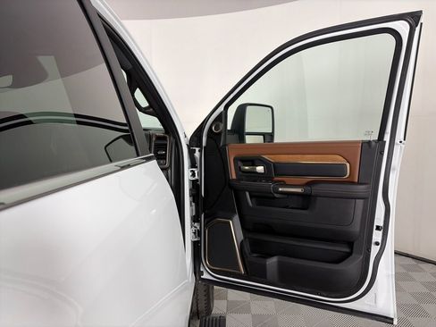 Used 2024 RAM 2500 Limited w/ Safety Group image 31