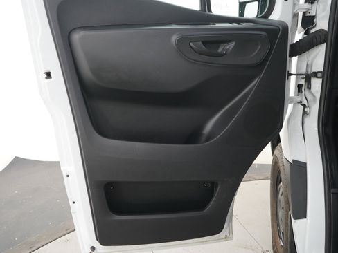 Used 2021 Mercedes-Benz Sprinter 2500 image 15
