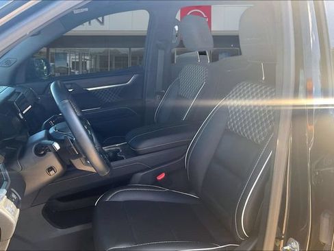Used 2025 GMC Acadia Denali w/ LPO, Floor Liner Package AWD/4WD image 21