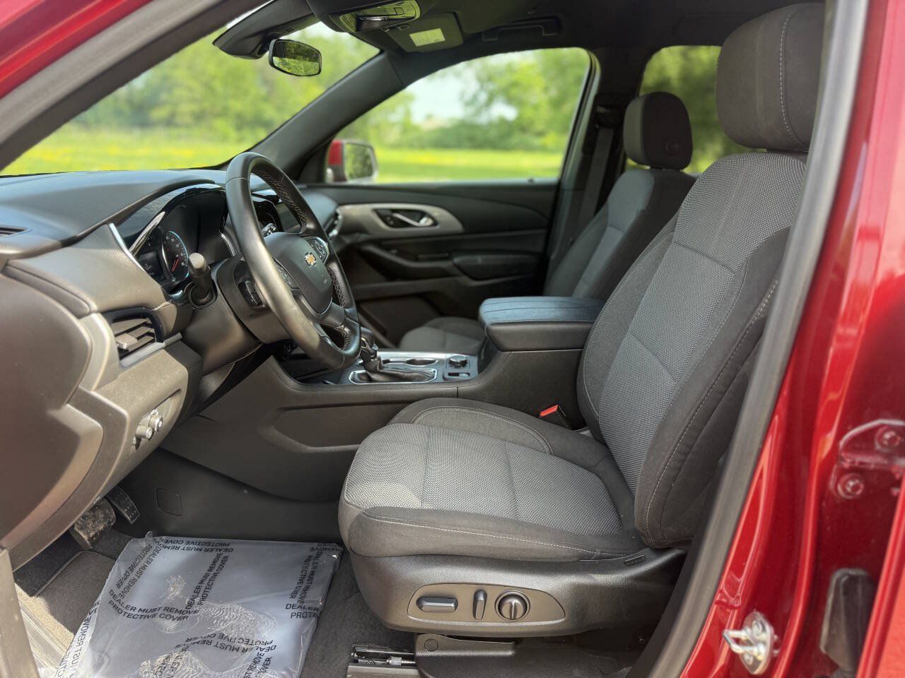 Used 2023 Chevrolet Traverse LT AWD/4WD image 8