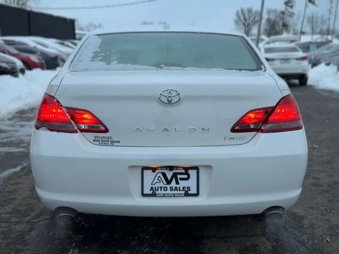 Used 2009 Toyota Avalon XL image 3