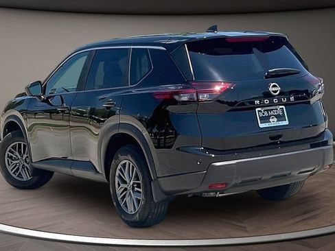 Used 2025 Nissan Rogue S FWD image 10