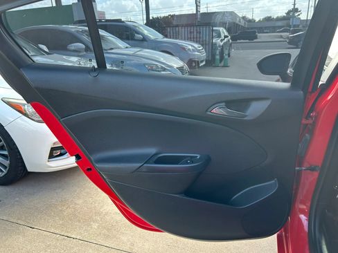Used 2017 Chevrolet Cruze LS FWD image 19