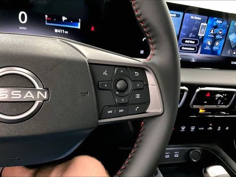 New 2026 Nissan Sentra SR w/ Floor Mat Package FWD image 25