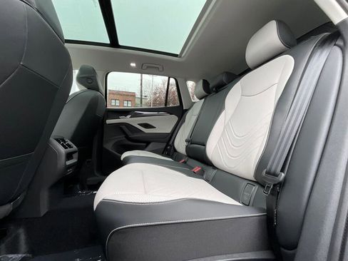 New 2026 Volkswagen Tiguan SE image 13