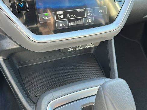 Certified 2025 Subaru Crosstrek 2.0i Premium image 17