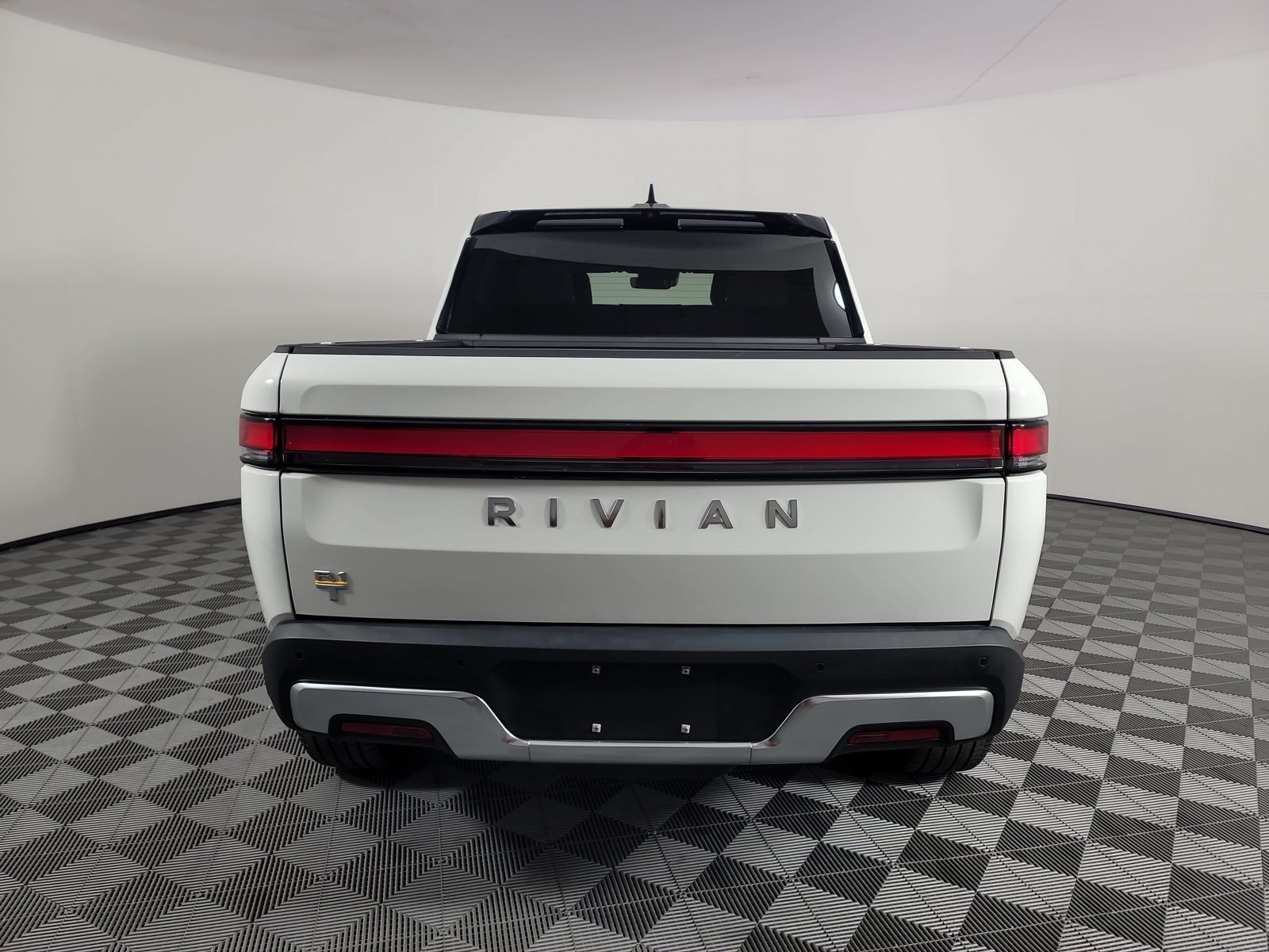 Used 2023 Rivian R1T Adventure Quad AWD/4WD image 4