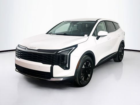 Used 2026 Kia Sportage LX FWD image 3