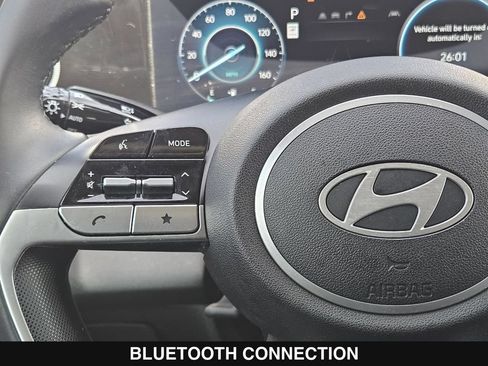Used 2024 Hyundai Elantra Limited FWD image 25