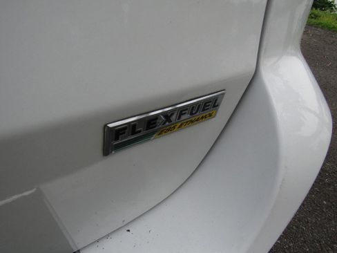 Used 2019 Dodge Grand Caravan SE w/ UConnect Hands-Free Group image 38