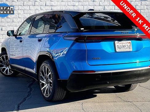 Used 2025 Jeep Wagoneer S Limited image 10