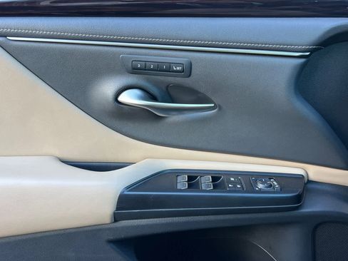 Used 2021 Lexus ES 300h w/ Premium Package image 13