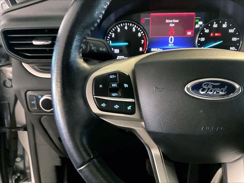 Used 2022 Ford Explorer XLT RWD image 39