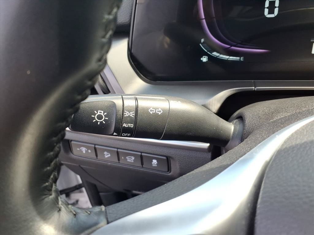 Used 2025 Kia Telluride S FWD image 19