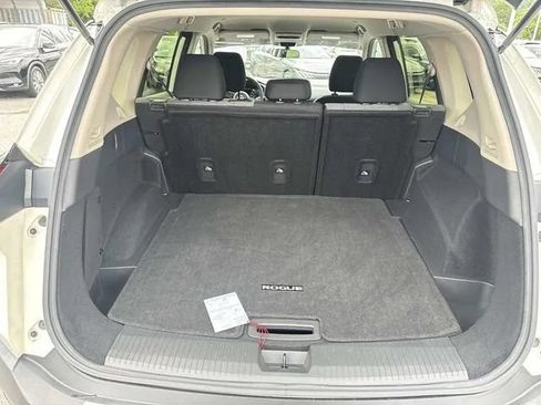 Used 2023 Nissan Rogue SV AWD/4WD image 14