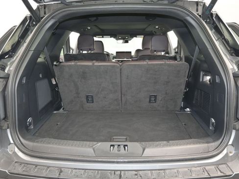 Used 2025 Ford Explorer Platinum w/ Ultimate Package image 11