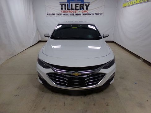 Used 2023 Chevrolet Malibu LT w/ Driver Confidence Package image 2