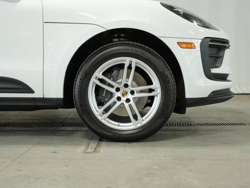 New 2025 Porsche Macan image 40