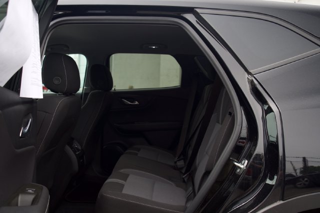 Used 2025 Chevrolet Blazer LT FWD image 31