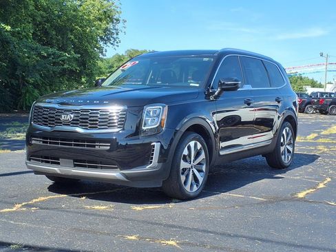 Used 2021 Kia Telluride EX w/ EX Premium Package image 3