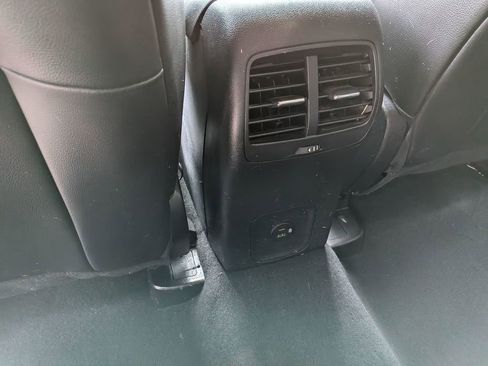 Used 2020 Ford Escape SE Sport image 27