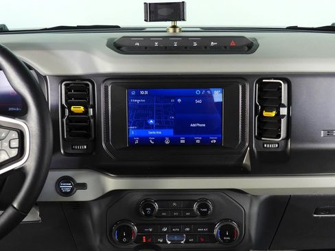 Used 2022 Ford Bronco Badlands image 25