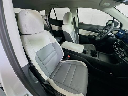 Used 2024 Honda Prologue EX image 30