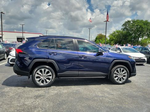 Used 2022 Toyota RAV4 XLE Premium FWD image 13