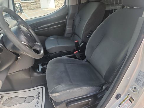 Used 2014 Nissan NV200 SV w/ Exterior Appearance Package FWD image 12