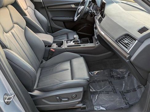 Certified 2025 Audi Q5 2.0T Premium Plus image 21