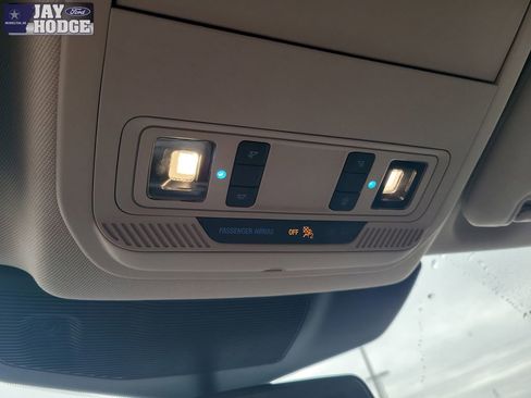 Certified 2022 Ford Explorer XLT image 27