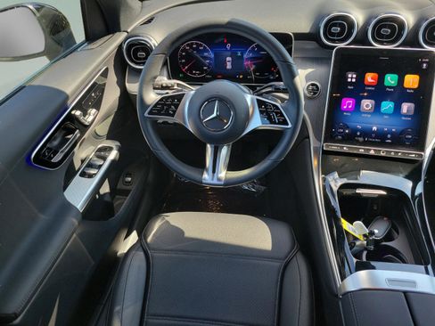 Certified 2025 Mercedes-Benz GLC 300 image 17