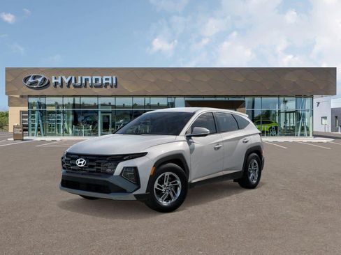 Used 2026 Hyundai Tucson SE FWD image 1